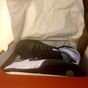 Women Nike Flare, size 8, black and white